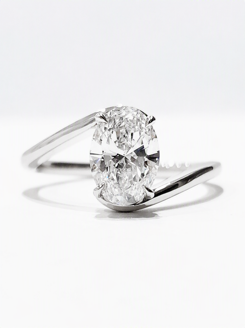 18K Gold IGI Certified Lab Grown Diamond CVD with 3CT D VVS2 Excellent Oval Cut