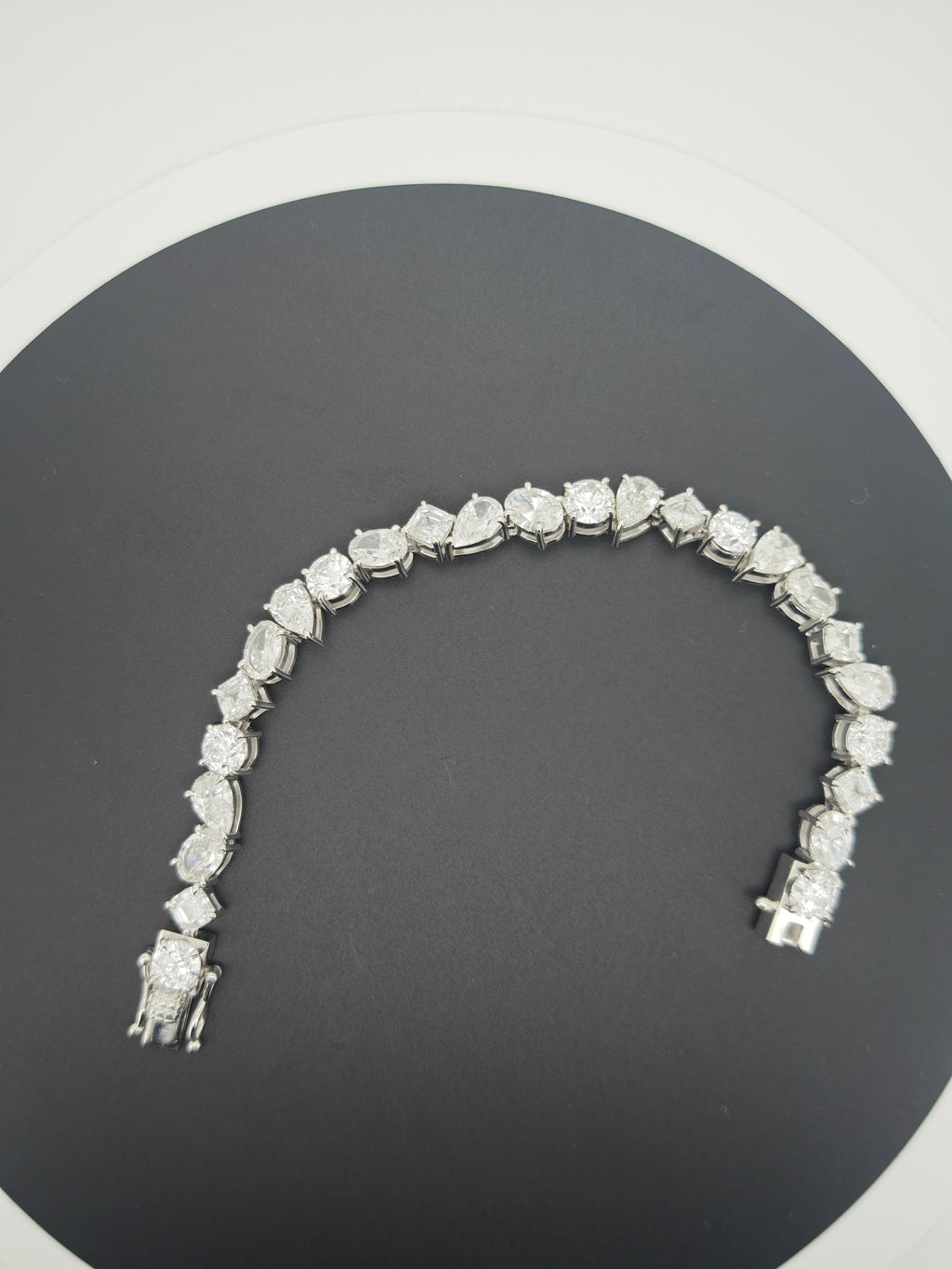 IGI Certified Multi-Shape Irregular Arrangement Lab-Grown Diamond Bracelet CVD HTHP 1 Carat Each