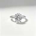 IGI Certified Oval-Shaped Laboratory-Created Large Diamond D VVS2 3ct with 18K/14K Four-Prong Women's Wedding Ring