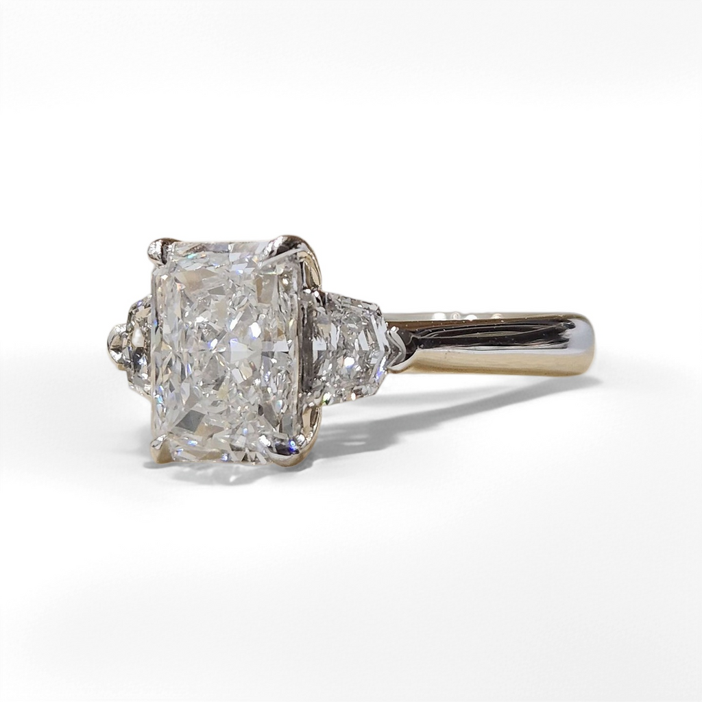Lab Grown Diamond Engagement Ring with IGI Certified 3CT D VVS2 Radiant Cut CVD Synthetic Diamond for Luxury Wedding