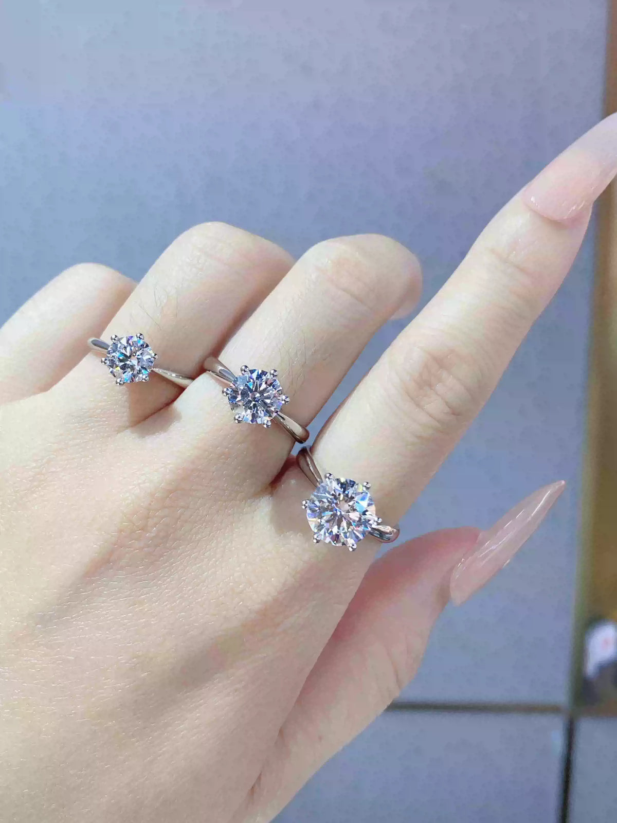 Classic Six Prongs 1CT D EF VVS Solitaire Engagement Ring with S925 Sliver Third-party inspection certificate (The discount is visible when placing the order)