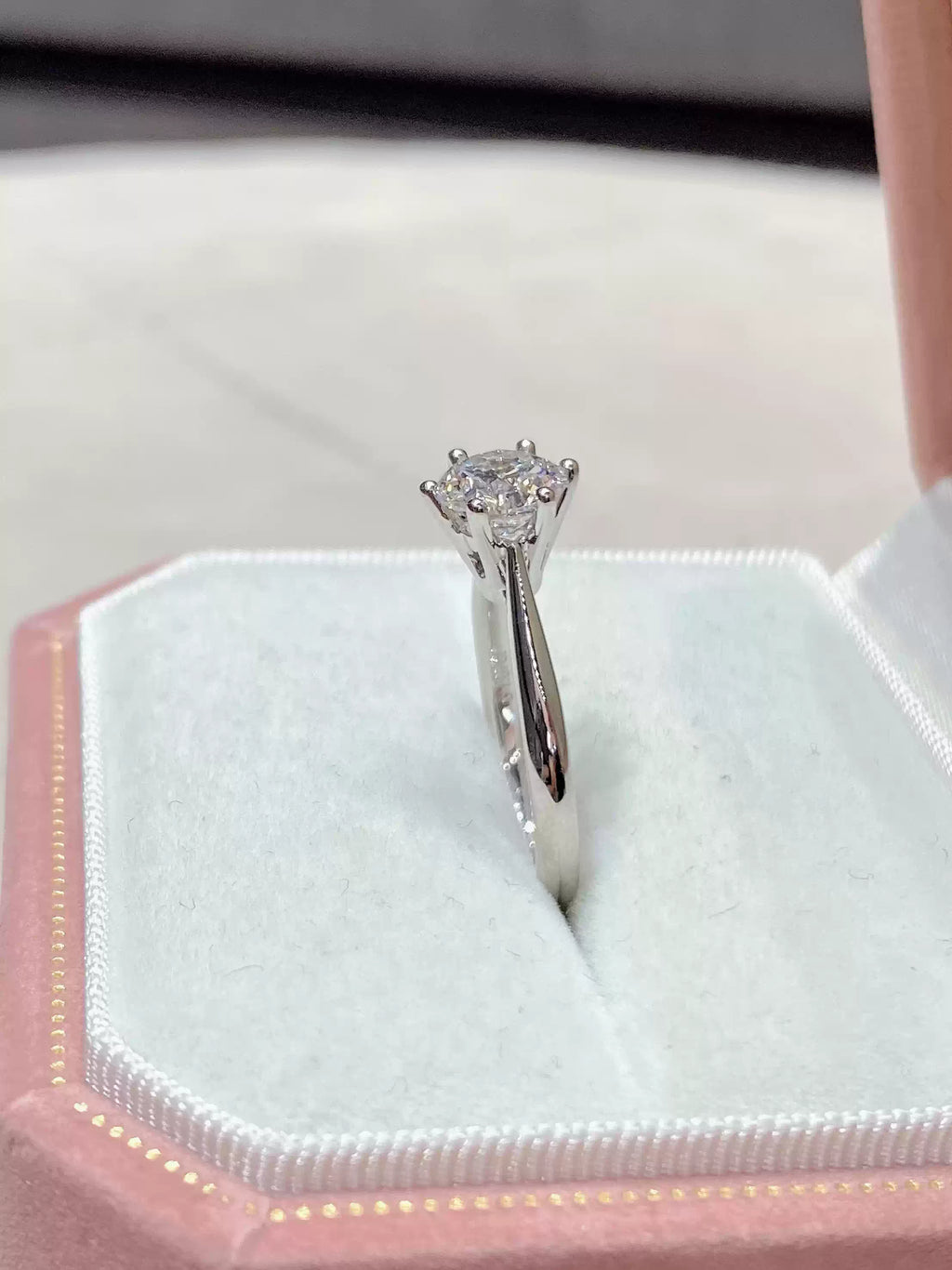 Classic Six Prongs 1CT D EF VVS Solitaire Engagement Ring with S925 Sliver Third-party inspection certificate (The discount is visible when placing the order)